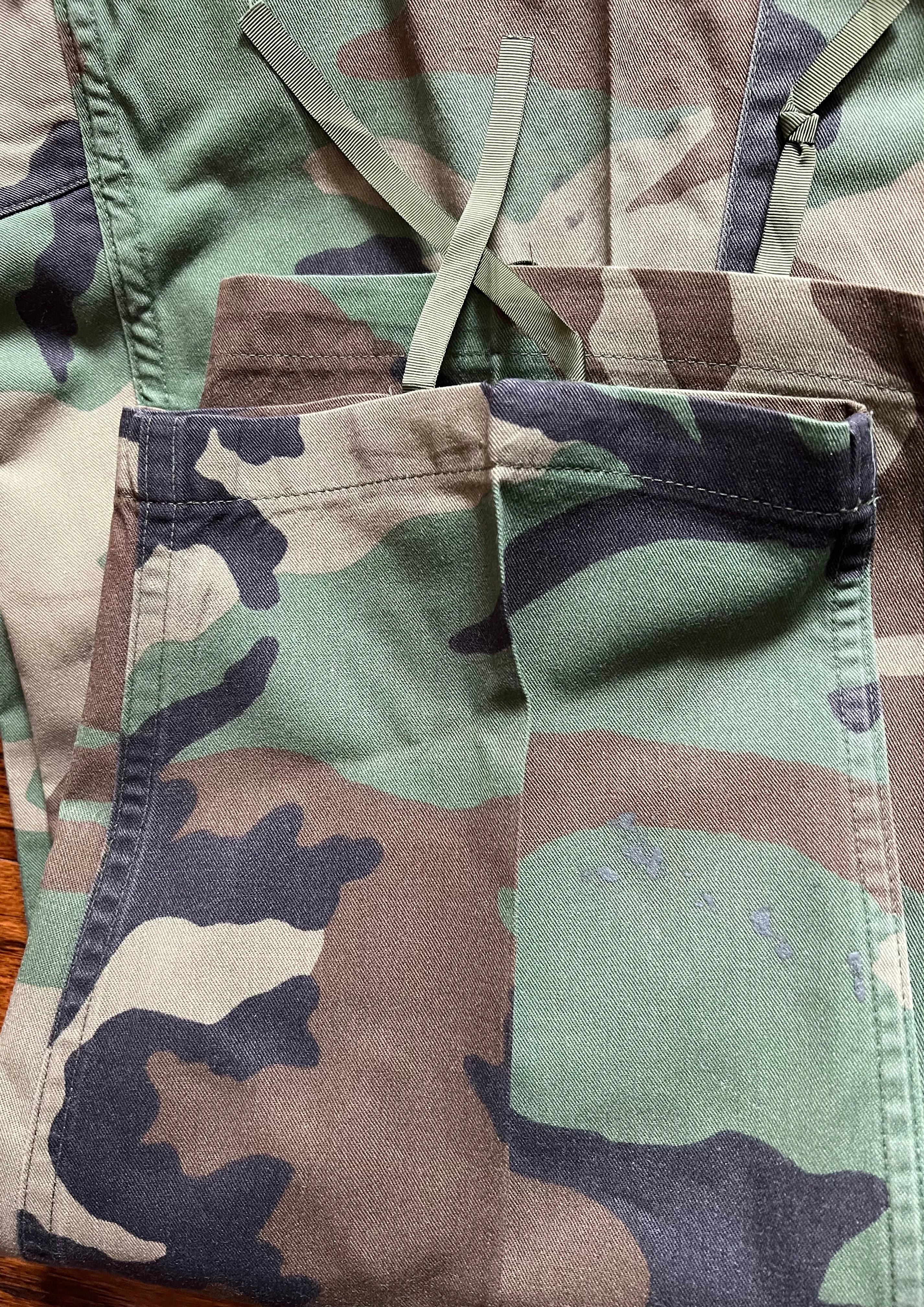 1994 Woodland Camouflage Combat Trousers Large Short